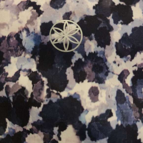 GAIAM Women's 7/8 High-Waisted Athletic Leggings Blue Abstract Size Medium - Picture 11 of 11